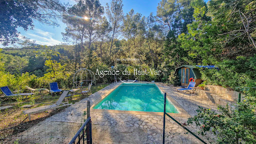 Villa with pool and garden 5