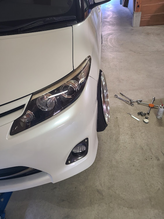 エスティマのワゴニストミーティングSPL・車高調整・ホイール交換・タイヤ、ホイール交換・DIYに関するカスタム事例の投稿画像2枚目