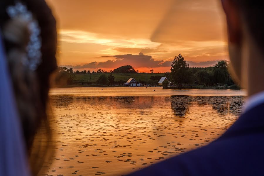 Pulmafotograaf Zoltán Füzesi (moksaphoto). Foto tehtud 14 juuli 2019