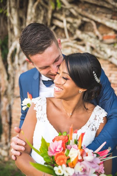 Fotografo di matrimoni Céline Esparza (pixceline). Foto del 2 maggio 2019