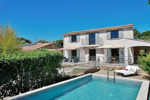 House with pool 1