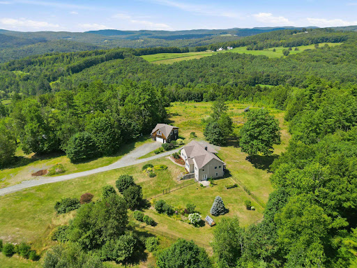 Buy this luxury house in Hartland (United States) - House with garden, surrounded by greenery