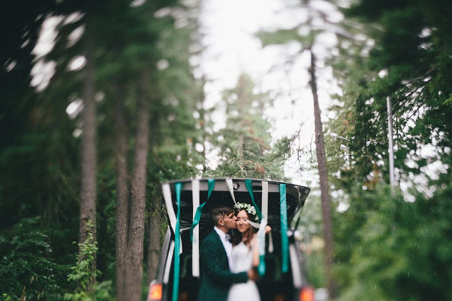 Fotografo di matrimoni Kirill Merkurev (merkurievkirill). Foto del 14 agosto 2016