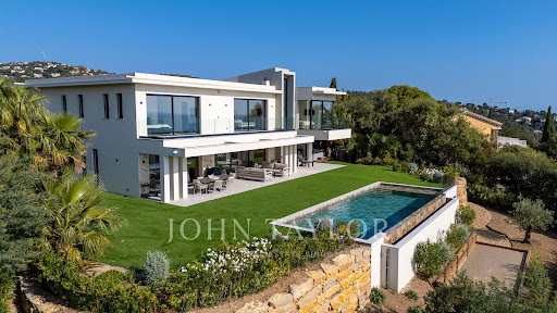 Property with pool 2