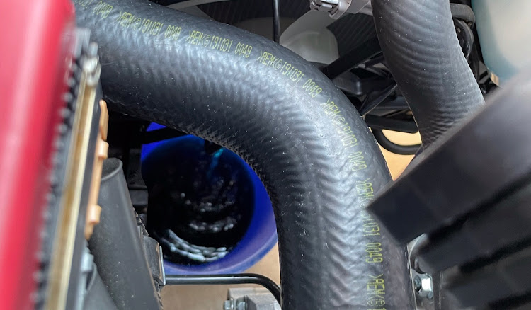 スイフトスポーツのモンスタースポーツ・R's・レイル・ミドルテンプサーモスタット・バックフォグカバーに関するカスタム事例の投稿画像3枚目