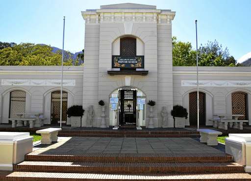 The First South African Perfume Museum is part of the Huguenot Memorial Museum in Franschhoek,