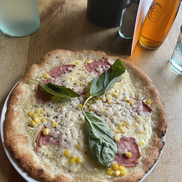 Mimosa pizza