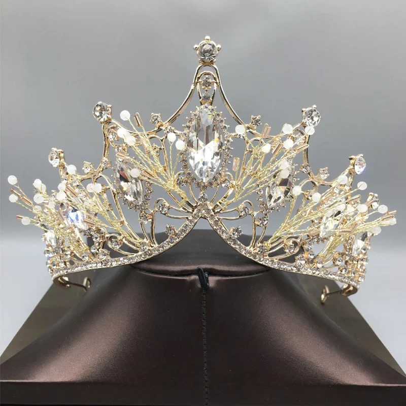 Coroa de Casamento Barroca Princesa Noiva Celebre seu casamento com elegância. Esta coroa barroca de princesa eleva o visual da noiva.