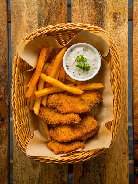 Fish And Chips With Tarta Sauce