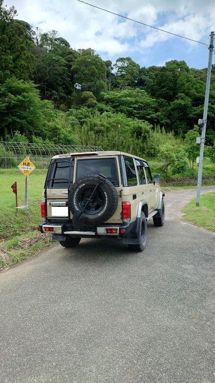 ランドクルーザー70の新緑と愛車・林道探索・名水百選・もみじロード・富津に関するカスタム事例の投稿画像3枚目