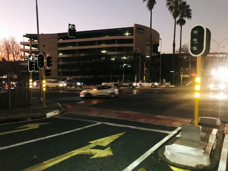 Traffic is shown during load-shedding at corner Jan Smut and Empire road in Johannesburg in this file photo. Picture: FINANCIAL MAIL/FREDDY MAVUNDA