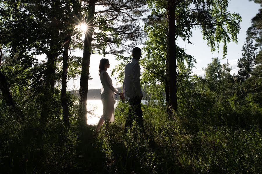 Fotógrafo de casamento Lesya Skhomenko (skhom). Foto de 27 de julho 2021