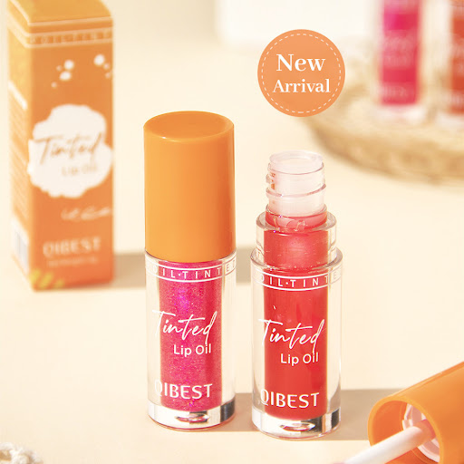 Title 7, Moisturizing And Brightening Lip Gloss Moisturi...