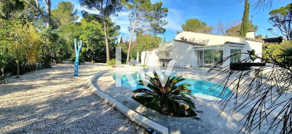 Vente villa 4 pièces 127 m² à Frejus (83600), 1 145 000 €