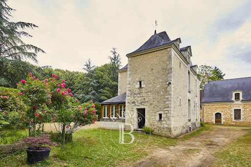 Property with pool 2