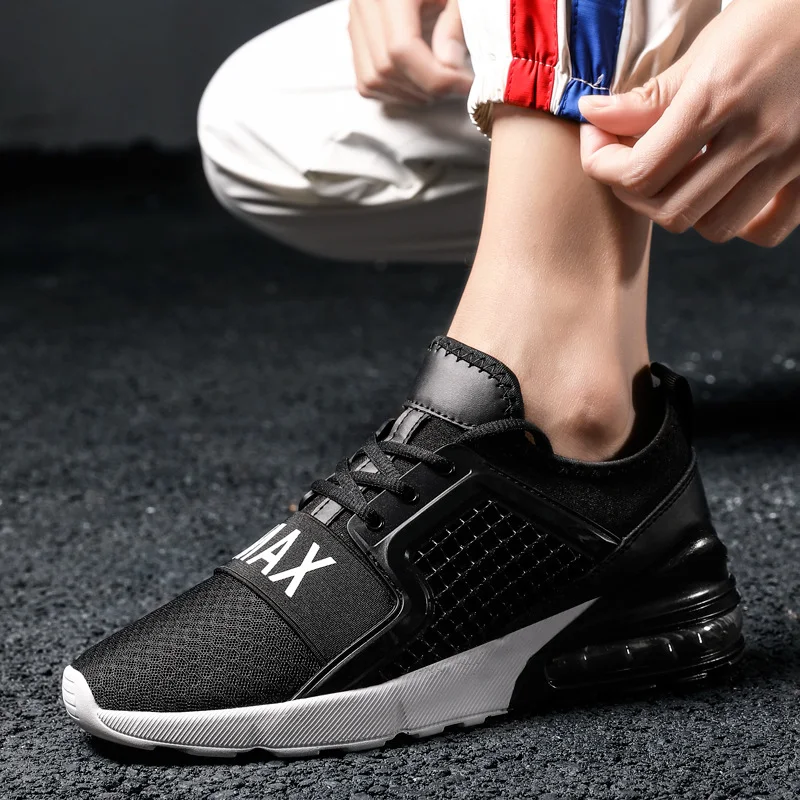Chaussures de course légères pour hommes et femmes. Profitez d'un confort exceptionnel et d'une vitesse optimale. Idéales pour vos entraînements.