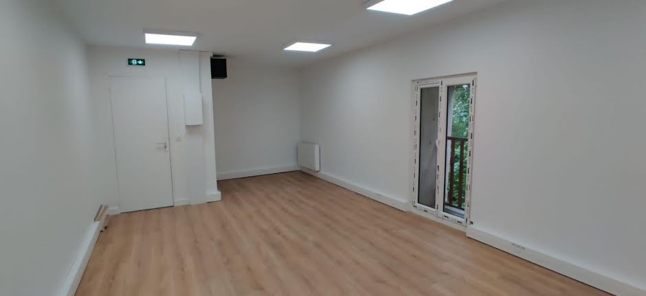 Location  locaux professionnels  28 m² à Villiers-le-Bâcle (91190), 620 €