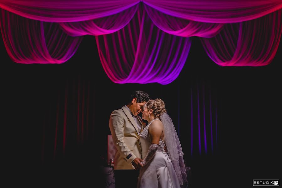 Wedding photographer Daniel Meneses Davalos (estudiod). Photo of 21 September 2018