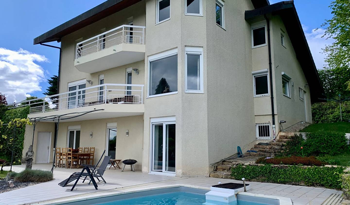 Maison avec piscine et terrasse Divonne-les-Bains