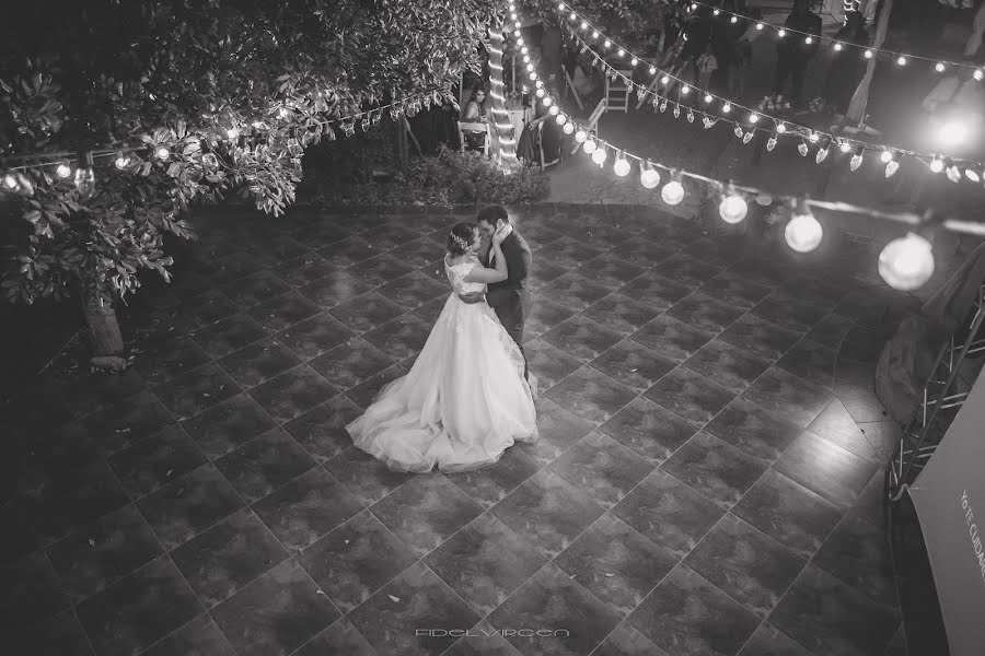 婚禮攝影師Fidel Fidel Virgen（virgen）。2017 10月9日的照片