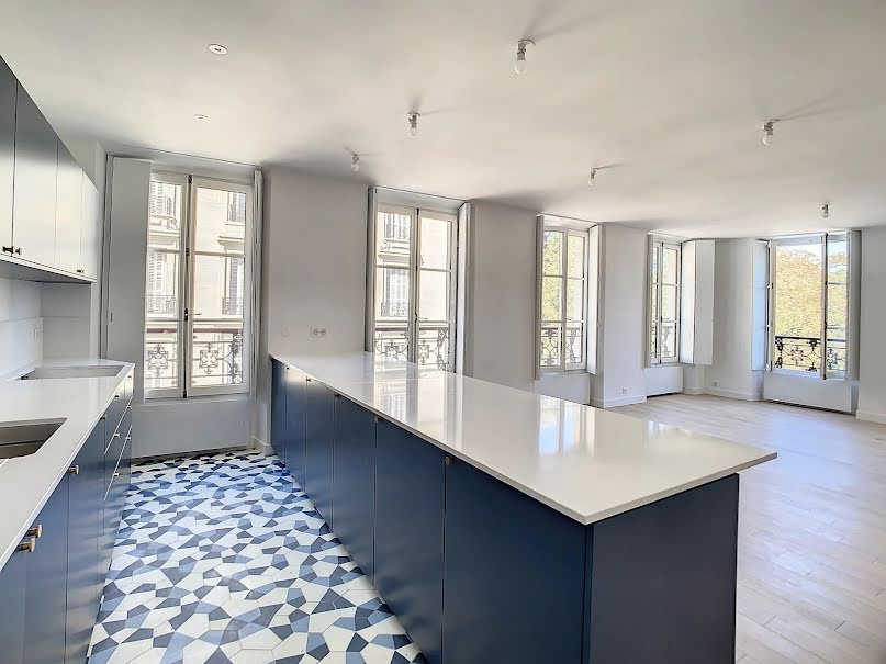 Location  duplex 5 pièces 165.74 m² à Paris 6ème (75006), 7 570 €