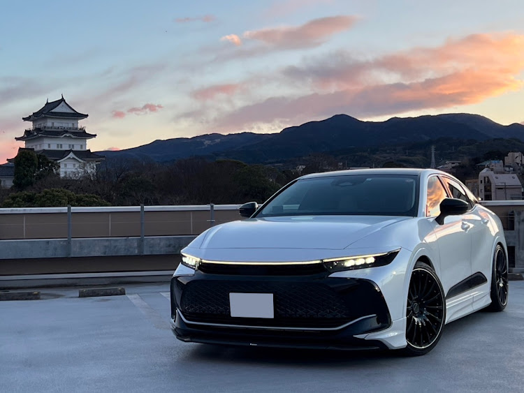 クラウンセダンの35クラウン👑・ストレスフリー生活😁・山崎会小田原スポットツーリング🌸・小田原城🏯・モッコリ感良し🤣に関するカスタム事例の投稿画像2枚目