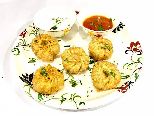 Veg Fried Momos (8 Pcs)