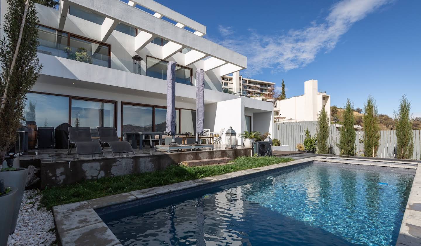 House with garden and terrace Lo Barnechea