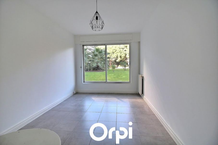 Location  appartement 1 pièce  à Marseille 8ème (13008), 620 €