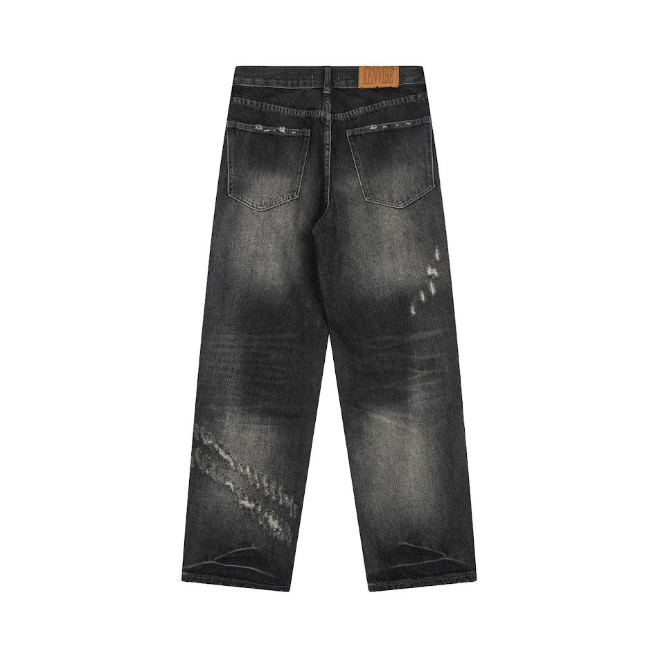 Jeans da uomo strappati e usurati con personalità, stile alla moda, look vissuto e casual, perfetti per un look quotidiano.