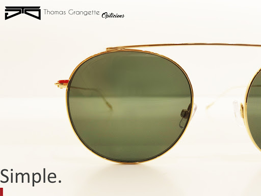 simple eyewear