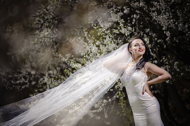 Fotografo di matrimoni Paul Simicel (bysimicel). Foto del 24 aprile 2017