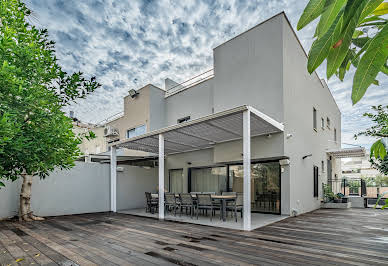 House with terrace 4