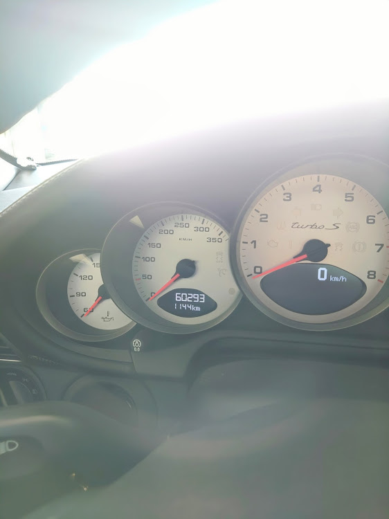 911 カブリオレのポルシェ・911・911ターボ・洗車に関するカスタム事例の投稿画像7枚目