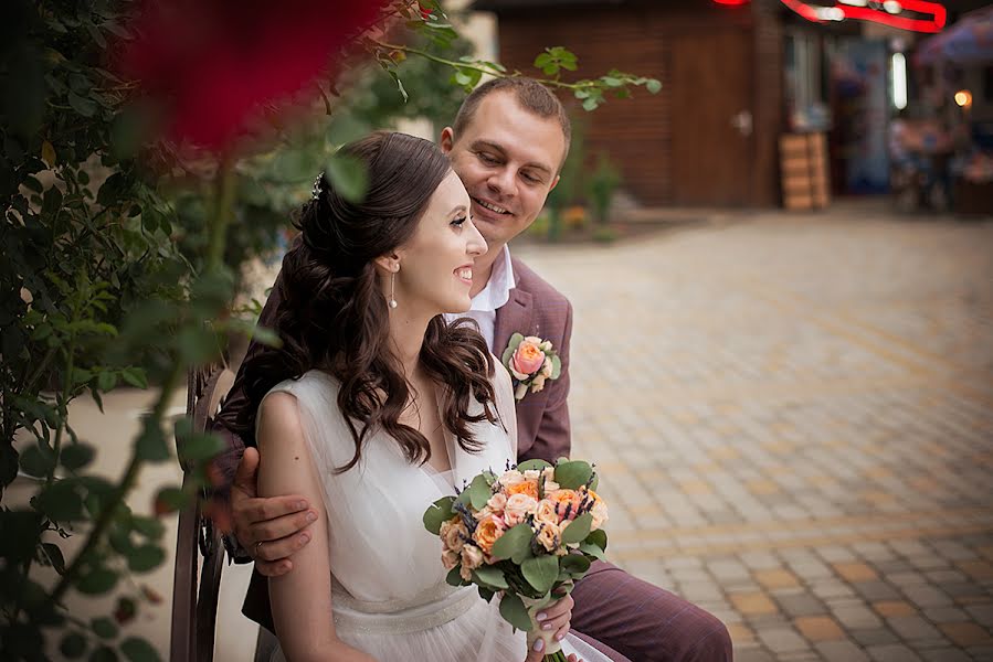 Wedding photographer Natali Tokareva (natali09). Photo of 6 September 2020