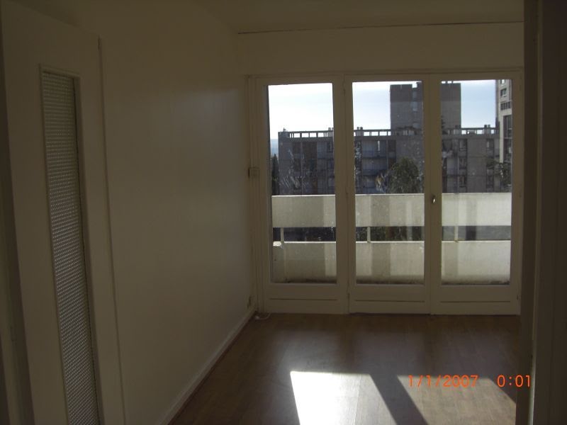 Location  appartement 3 pièces 65 m² à Nimes (30000), 595 €