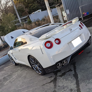 NISSAN GT-R R35