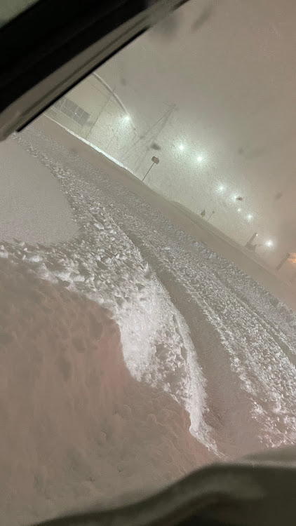 マークXの北海道網走市・吹雪・冬仕様・2021年も宜しくお願いします・雪と愛車に関するカスタム事例の投稿画像3枚目