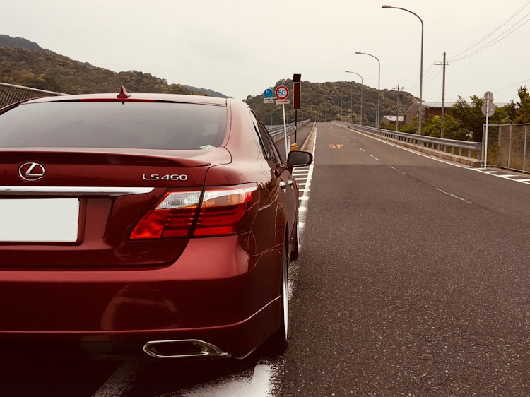 LSの洗車・ガソリン満タンに関するカスタム事例の投稿画像1枚目