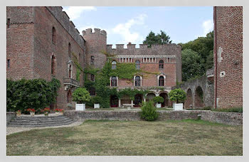 château à Jujurieux (01)