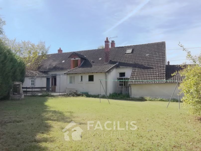 Vente maison 5 pièces 125 m² à La Guerche-sur-l'Aubois (18150), 109 000 €