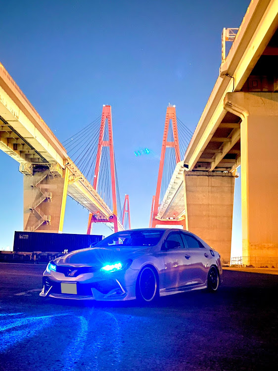 マークXのマークX130系後期・ドライブ・寄り道・名港トリトン・ガラスフューエルリッド照明に関するカスタム事例の投稿画像1枚目