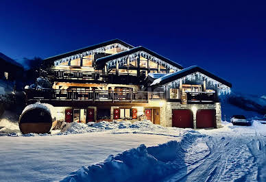 Chalet with panoramic view 14