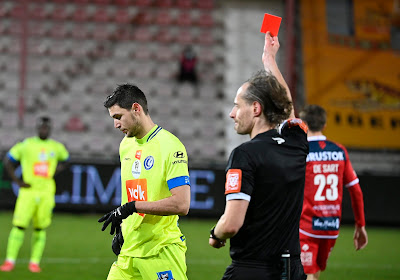 Vanhaezebrouck à propos du carton rouge de Yaremchuk : "C'est typique des défenseurs face à un bon attaquant"