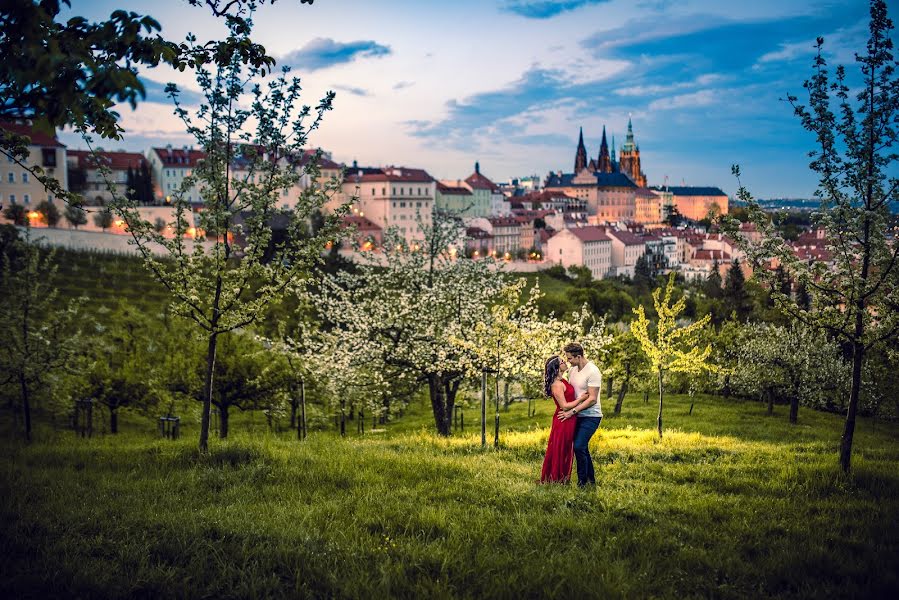 Fotógrafo de casamento Petr Hrubes (harymarwell). Foto de 30 de abril 2018