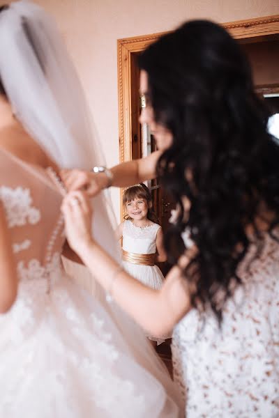 Wedding photographer Olya Naumchuk (olganaumchuk). Photo of 28 October 2019