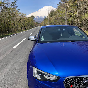 RS5 クーペ B8