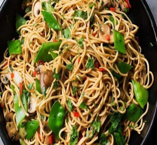 Hakka Double Chicken Noodles