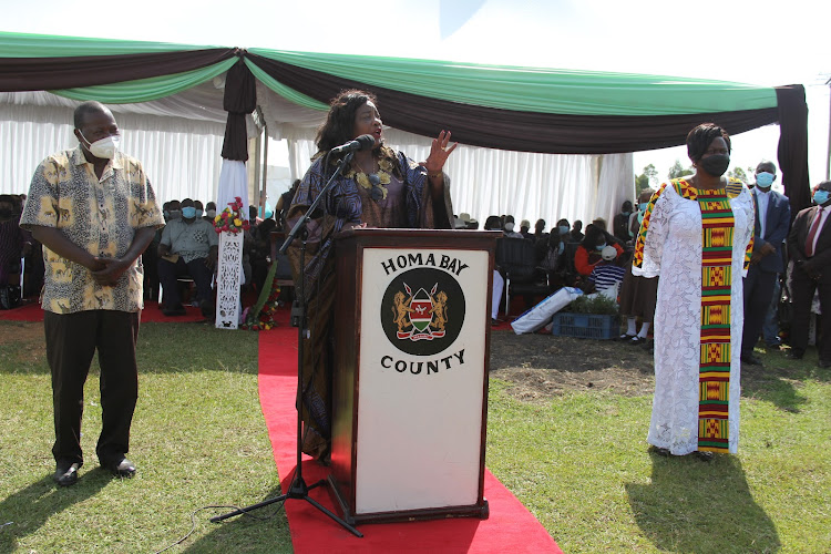 Kuppet secretary general Akelo Misori, Ida Odinga and Homa Bay woman representative Gladys Wanga during a fundraiser at Singenge primary school in Kologi ward , Ndhiwa constituency on November 5,2021