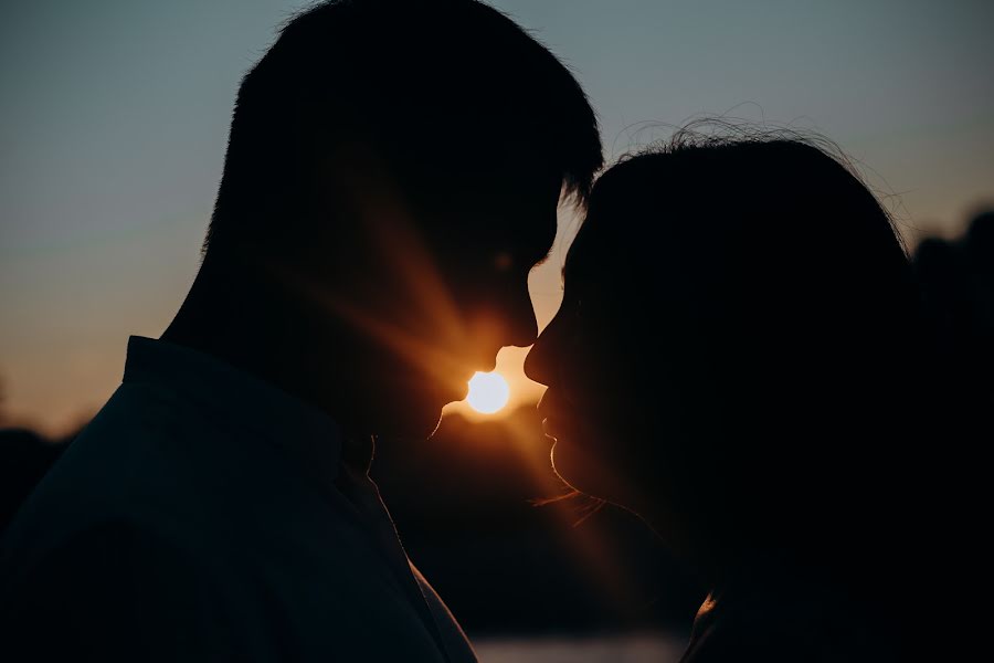 Wedding photographer Esbol Kalamkhanov (eskokalamhanov). Photo of 19 August 2020